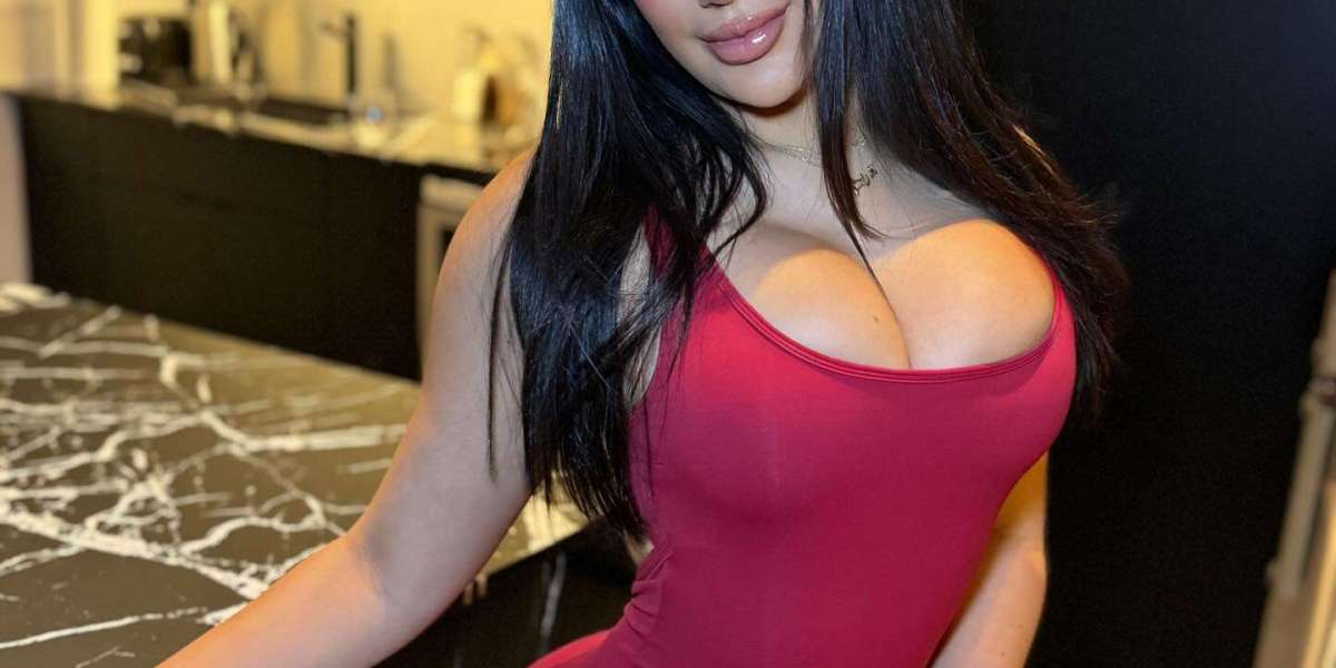 Explore the Vibrant World of Escorts in Mumbai