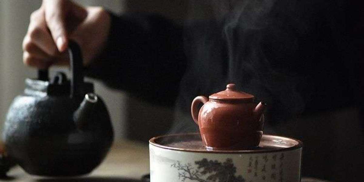 The Art of Cold Brew Tea: A Refreshing Alternative to Traditional Brewing